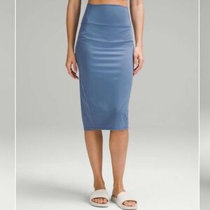lululemon athletica Nulu Slim-Fit High-Rise Skirt in Oasis Blue size 14